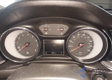 2018 Buick Regal Sportback Preferred z USA, uszkodzony, nr VIN W04GL6SX9J1130772